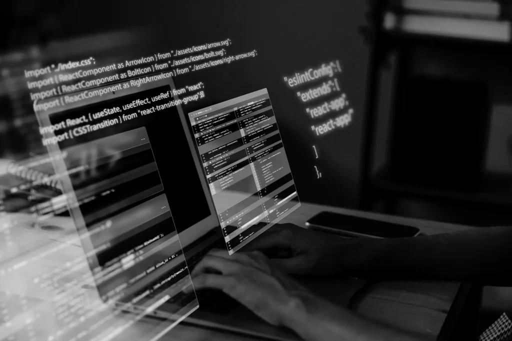 best-freelance-digital-marketer-in-Trivandrum-using-laptop-for-web-development